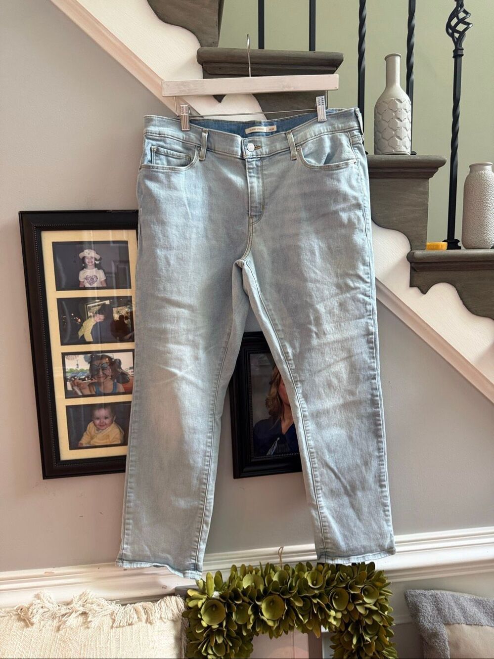 Levi’s Classic Straight Light Wash Jeans sz 16W